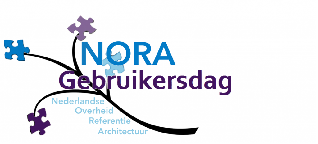 Logo NORA Gebruikersdag, de teksten NORA (blauw), Gebruikersdag (paars) en Nederlandse Overheid Referentie Architectuur (lichtblauw), voor een takje met daaraan puzzelstukjes in blauw en paars. 